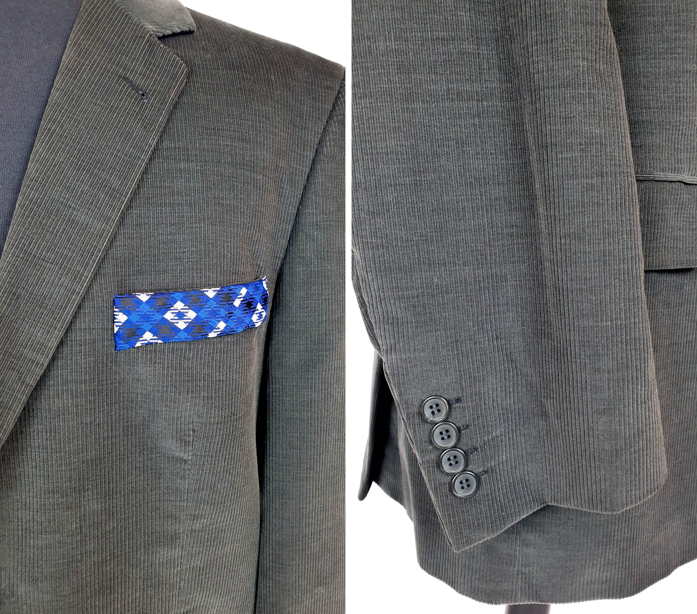 Deux gros plans. À gauche : le revers et la poche poitrine avec une pochette à carreaux bleus, noirs et blancs, dans le même tissu que la cravate du dos. À droite : la manche en velours côtelé et son poignet à quatre boutons foncés.